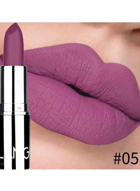Long-lasting velvet matte lipstick, easy to apply, long-lasting lipstick
