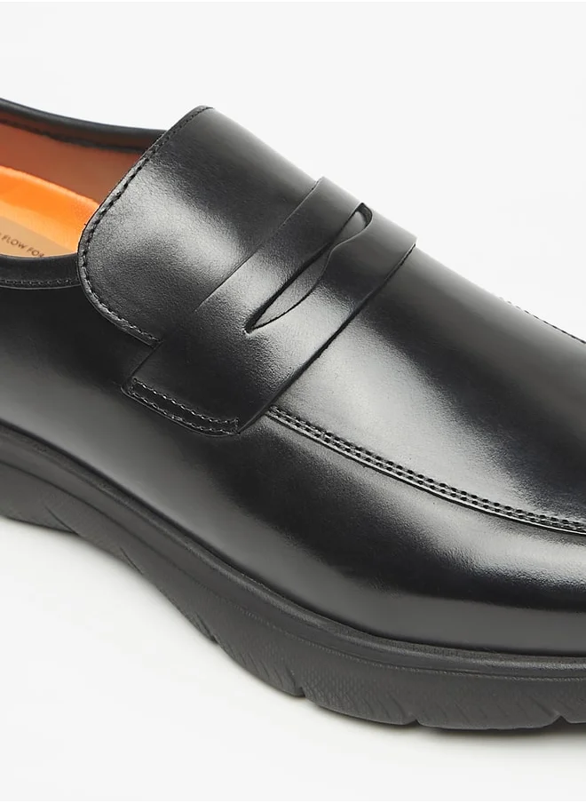 لو كونفورت Men's Solid Slip-On Loafers