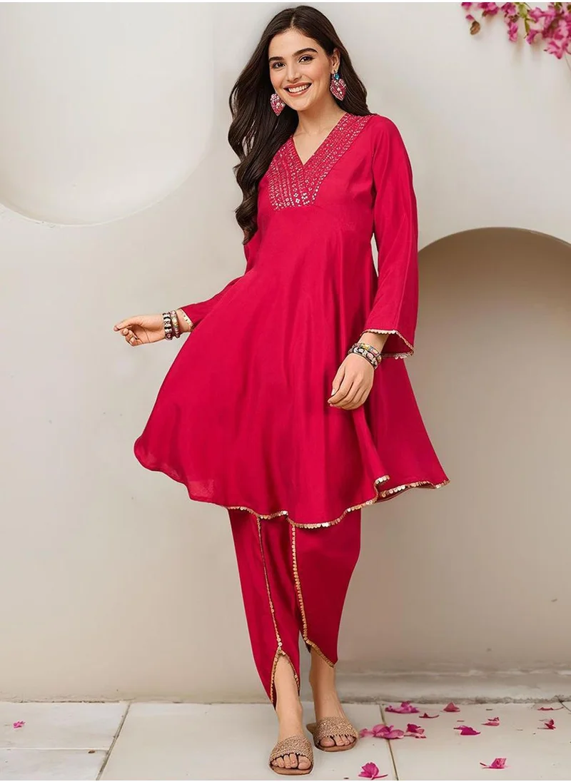 ISHIN Pink Kurta Set Straight Fit 3/4 Sleeve Sleeve made from Cotton featuring Self Design design and Round Neck neckline - Perfect for Ethinic!