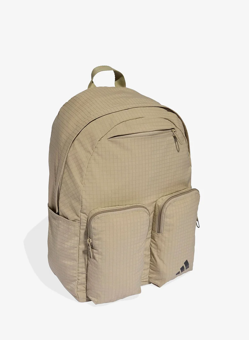 اديداس حقيبة ظهر أساسية للعودة إلى الجامعة