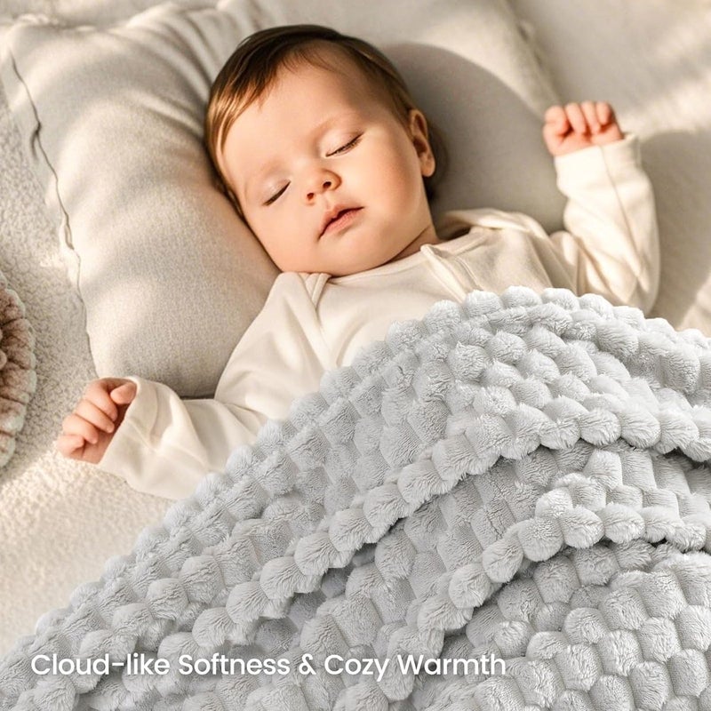 David's Home Twin size (165cm x 230cm) Ultra Soft Fleece Blanket Size, Lightweight 3D Jacquard Flannel Blanket, Fluffy & Plush Suitable for Bed Room Decor, Light Grey - Image 4