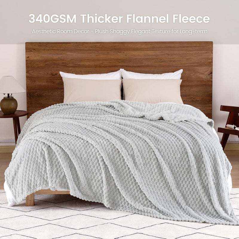 David's Home Twin size (165cm x 230cm) Ultra Soft Fleece Blanket Size, Lightweight 3D Jacquard Flannel Blanket, Fluffy & Plush Suitable for Bed Room Decor, Light Grey - Image 1
