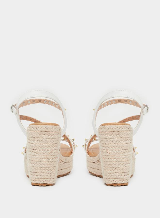 ستايلي صنادل إسفين بكعب مزين بالمسامير وأشرطة إسبادريل - Image 4