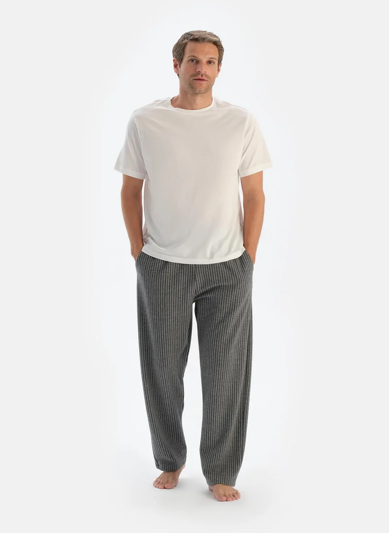 داجي Striped Trousers Supreme Mid Rise Sleepwear