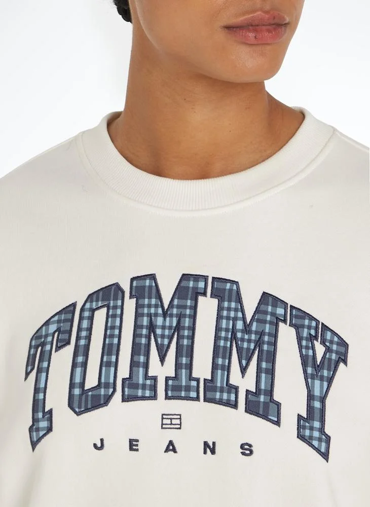 TOMMY JEANS Crew Neck Logo Sweatshirt
