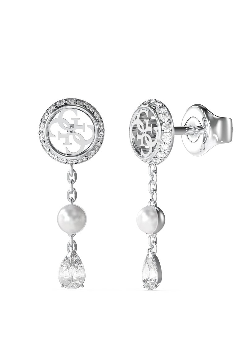 جس أقراط لؤلؤية بشعار صغير