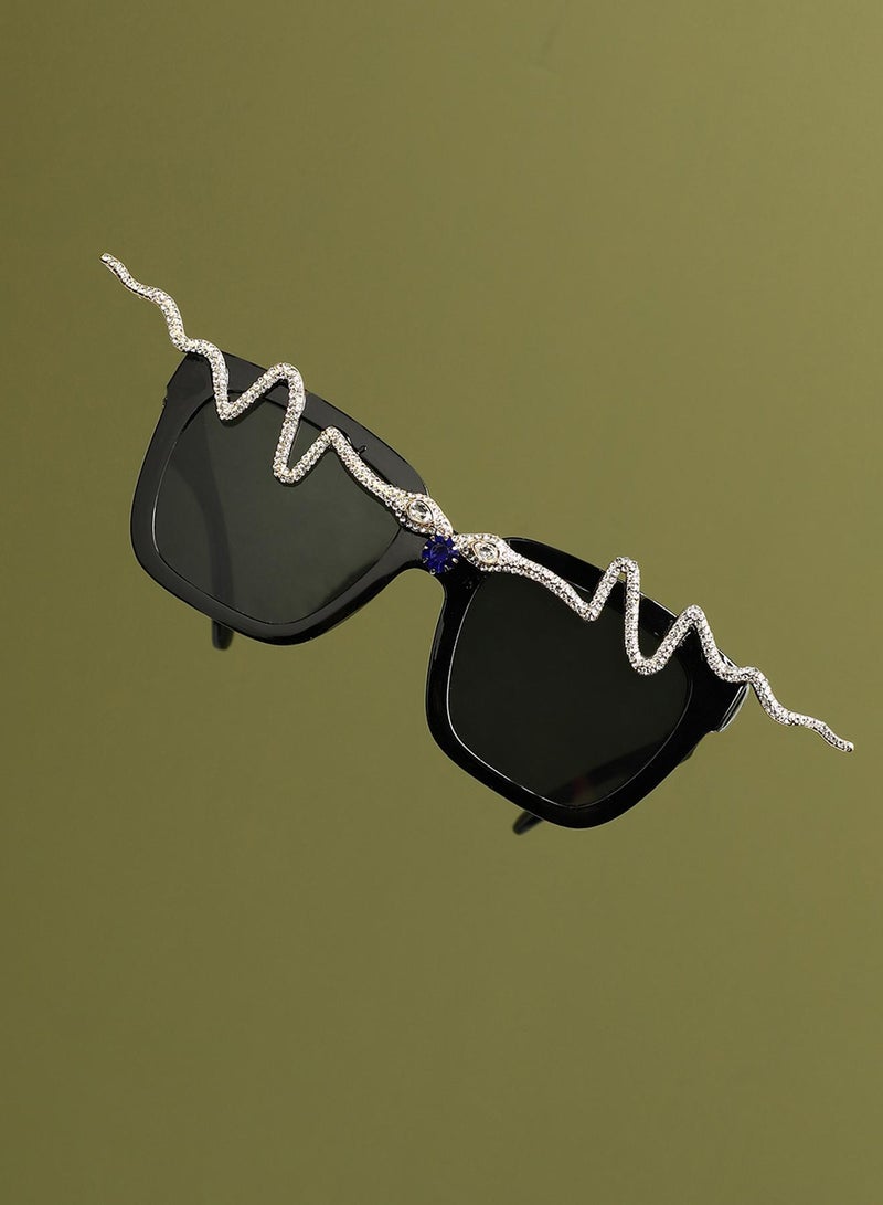 SOHI Bold and Beautiful: Sparkling Artificial Sunglass Jewellery - Image 5