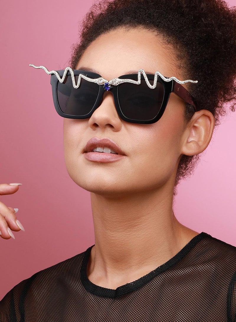 SOHI Bold and Beautiful: Sparkling Artificial Sunglass Jewellery - Image 4