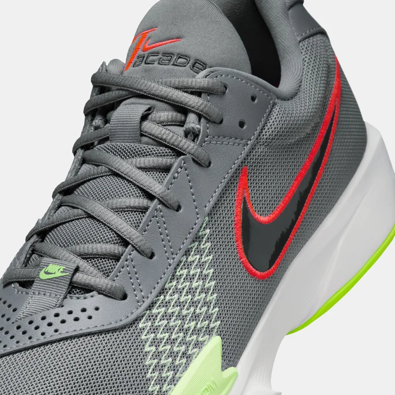 Nike Men's G.T. Cut Academy Basketball Shoes