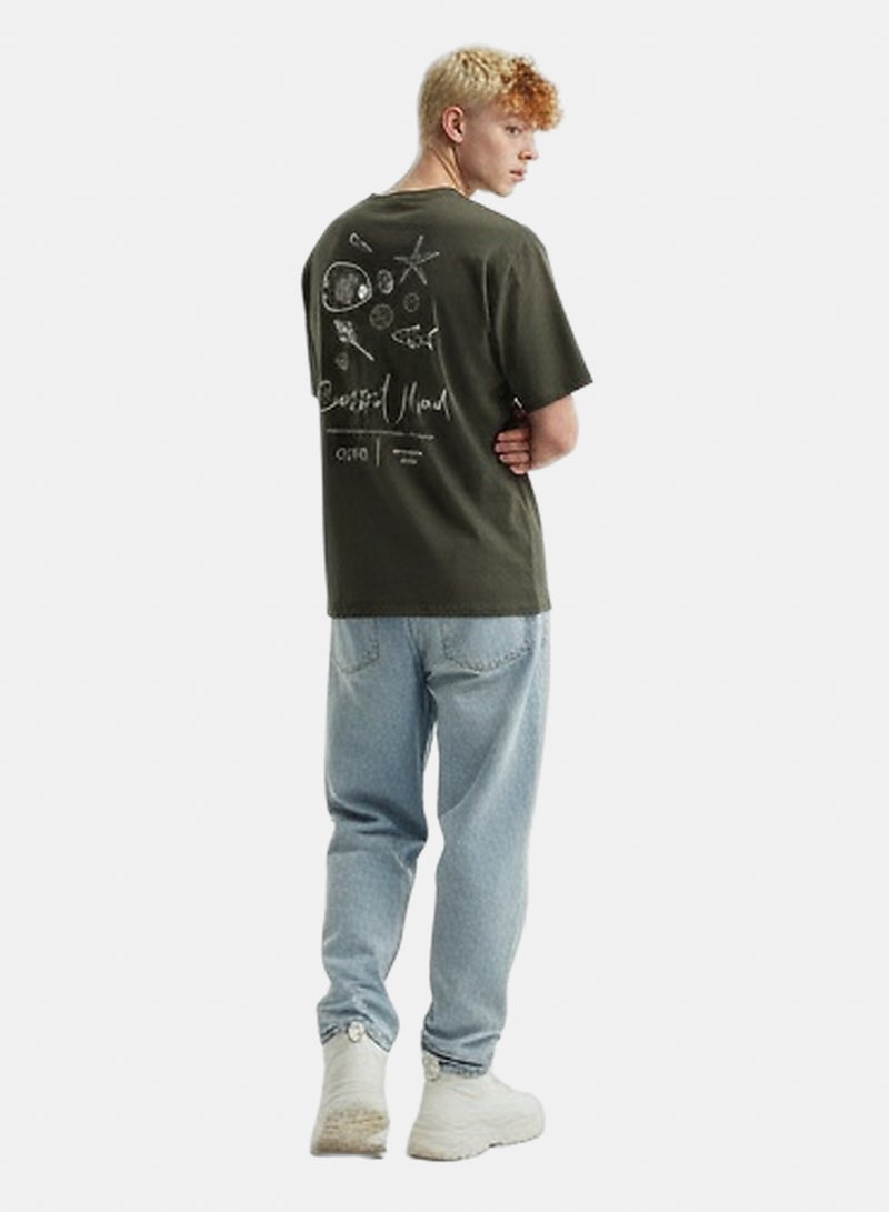 RAVIN Men Olive Green Coastal Mood Graphic Back Print T-Shirt - Image 5