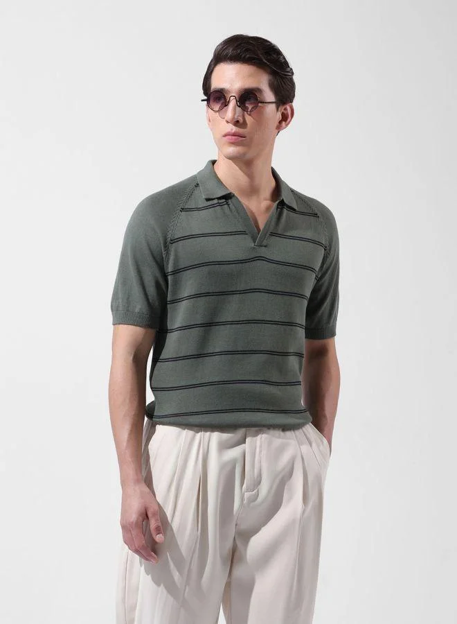 شركة المرآب الهندية Men Slim Fit Textured Polo Neck Half Sleeves T-Shirt