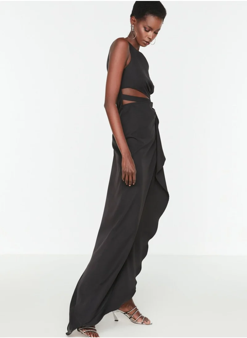 trendyol Asymmetric Ruffle Detail Dress