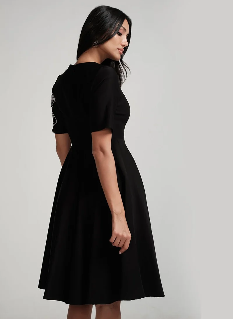 Zigzag Butterfly Embroidered Short Sleeve Dress