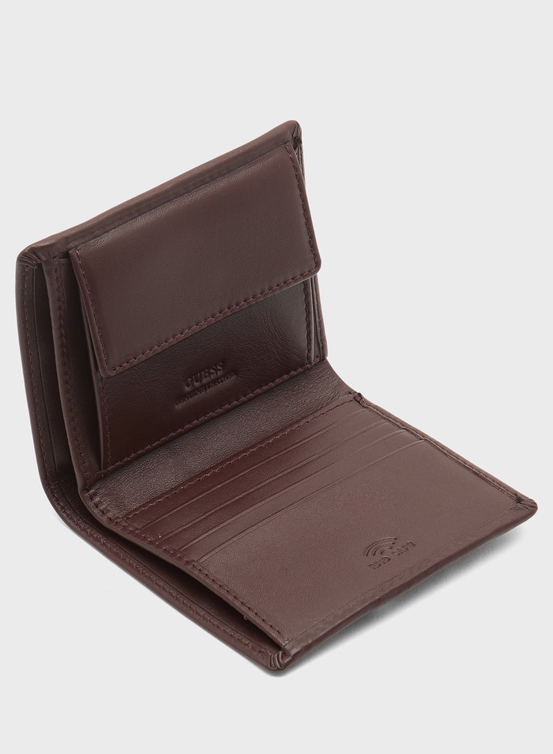 GUESS Casual Boston Bi-fold Wallet - Image 4