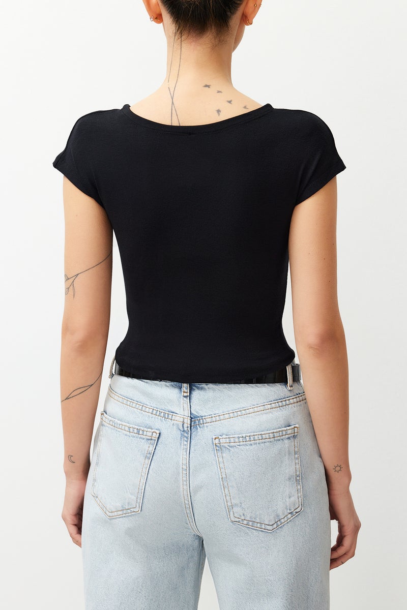 trendyol Black Crop Fitted Knitted T-Shirt Tedss24Ts00017 - Image 4