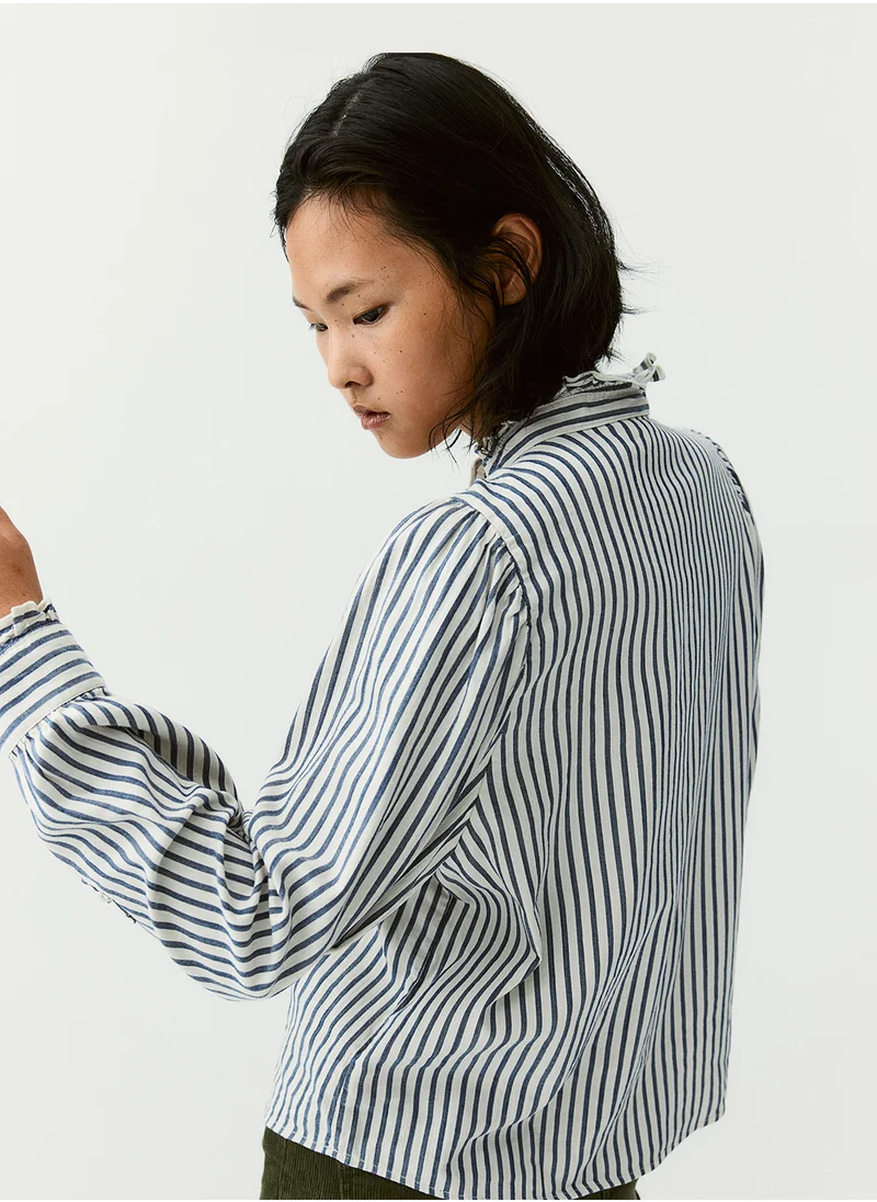 H&M Frill-Trimmed Twill Blouse