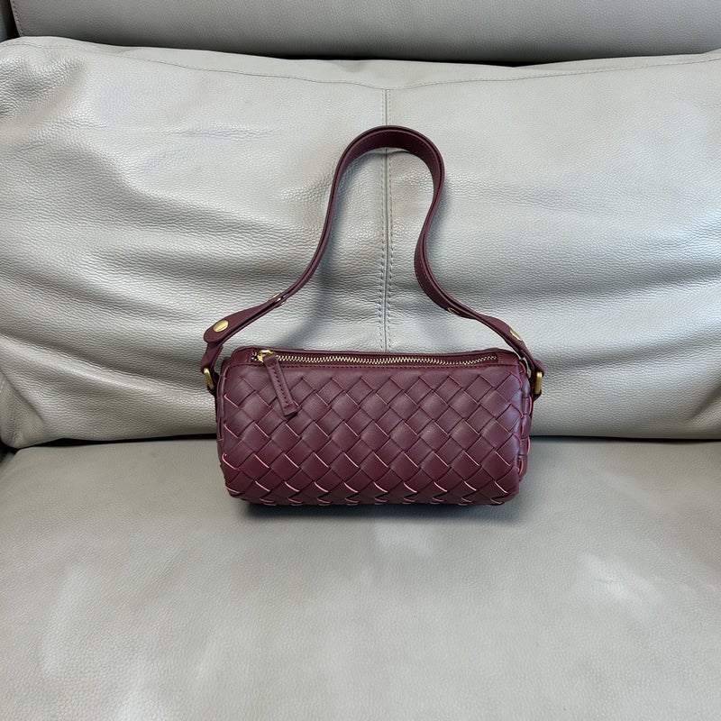 2024 Genuine Leather Shoulder Underarm Women'S Bag Woven Fashionable Retro Portable Camera Bag Casual Crossbody Pen Cartridge Bag - Image 1