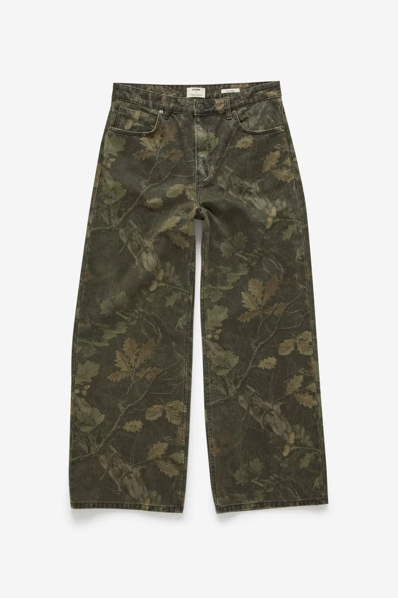 كوتون اون جينز واسع جداً