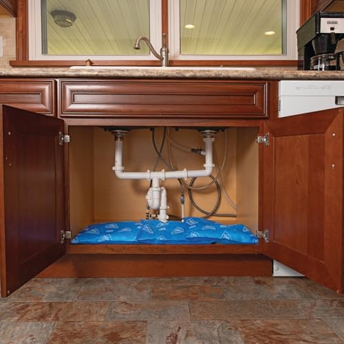 PIG Super Water Absorbent Pad | High-Visibility | Absorb & Lock | 10 Pack | 14" W x 14" L | Blue | PM50429-BL - Image 5