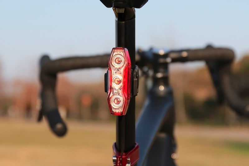 CATEYE - ViZ450 USB Rechargeable Daytime Safety Light - Image 3
