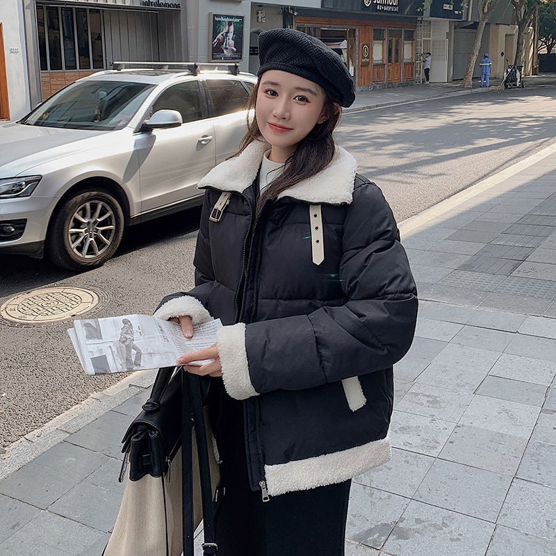 Winter 2024 Fashion Short Puffer Jacket Women milk tea