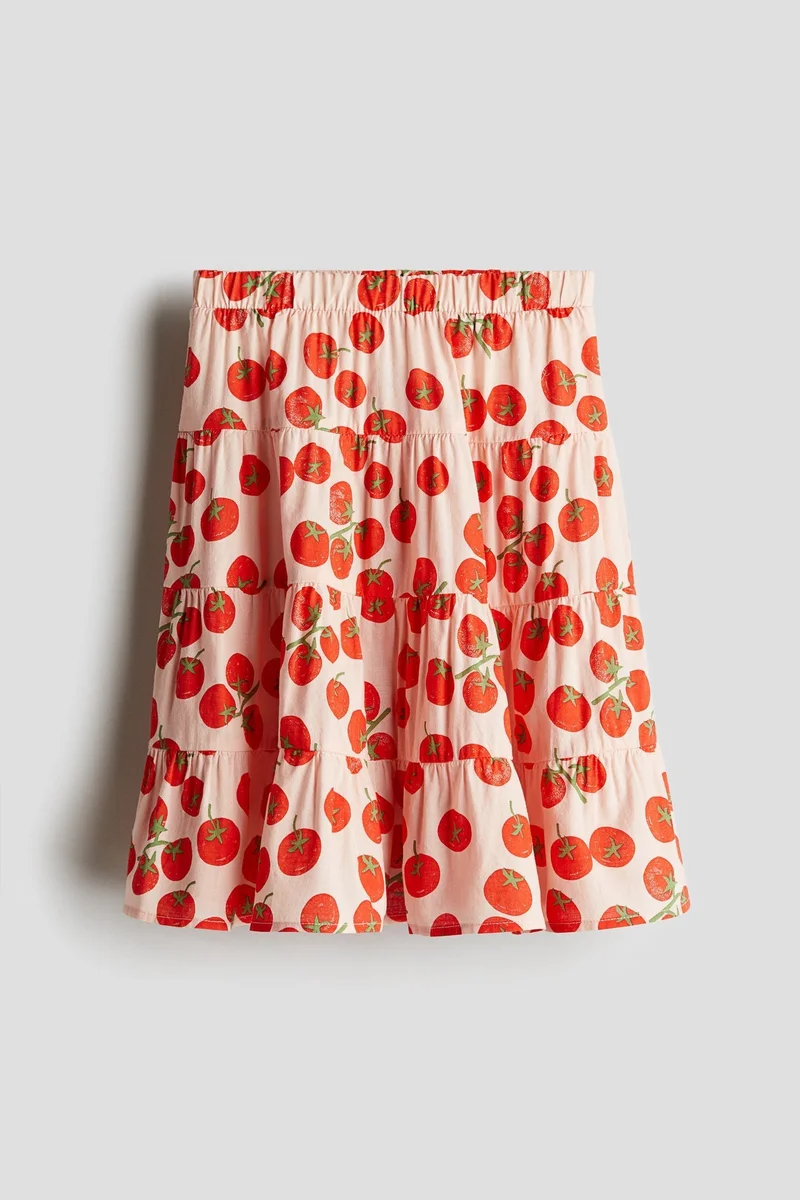 اتش اند ام تنورة بتصميم متدرج