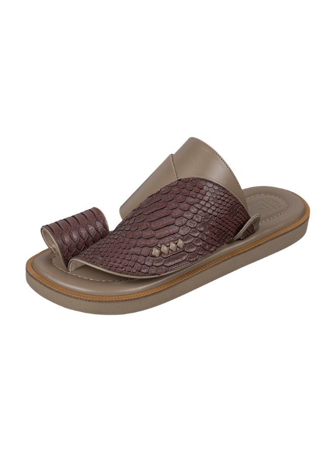 NAD Arabic sandals with a beige and burgundy ostrich leg pattern - Image 1