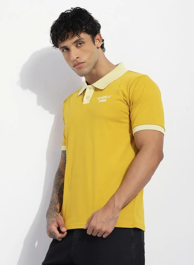 ديفيرينس أوف أوبينيون تيشيرت بولو مطرز بياقة مفتوحة وقصة مريحة للرجال