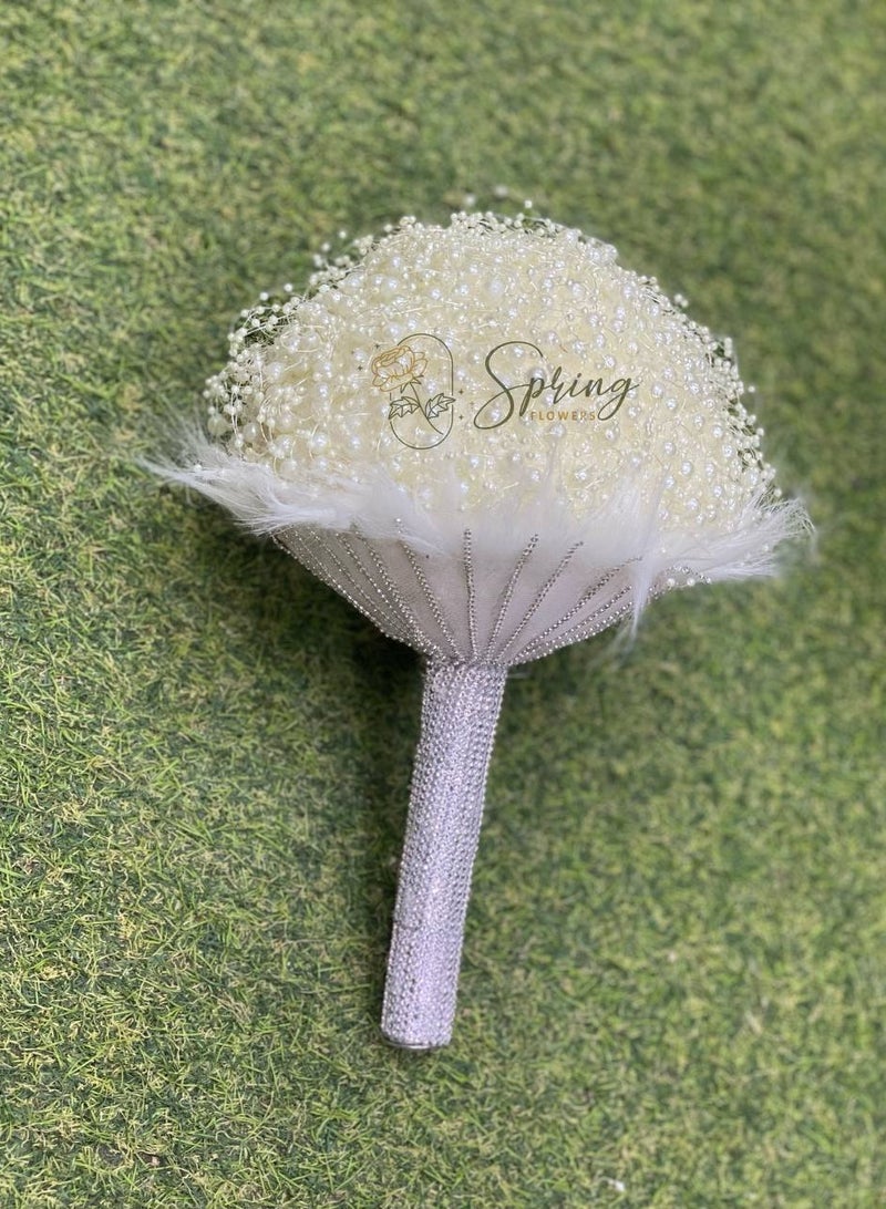 A Bouquet Of Roses For A White Wedding