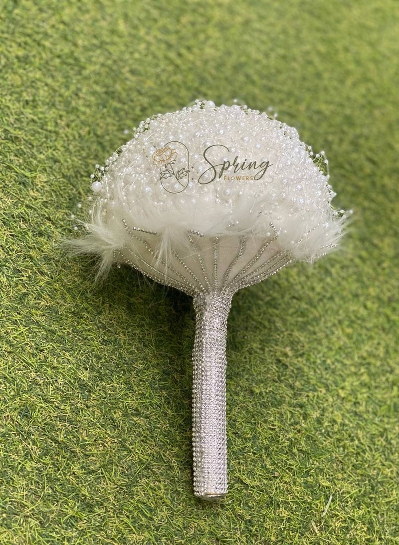 A Bouquet Of Roses For A White Wedding