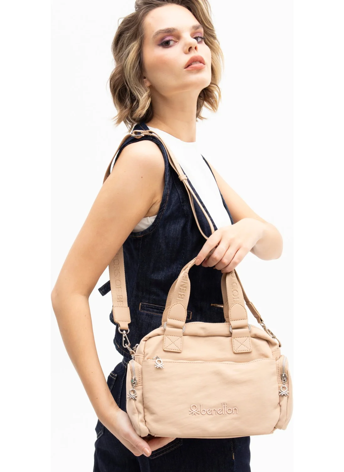يونايتد كولورز أوف بينتيون Benetton Women's Crossbody Bag Skin BNT1202