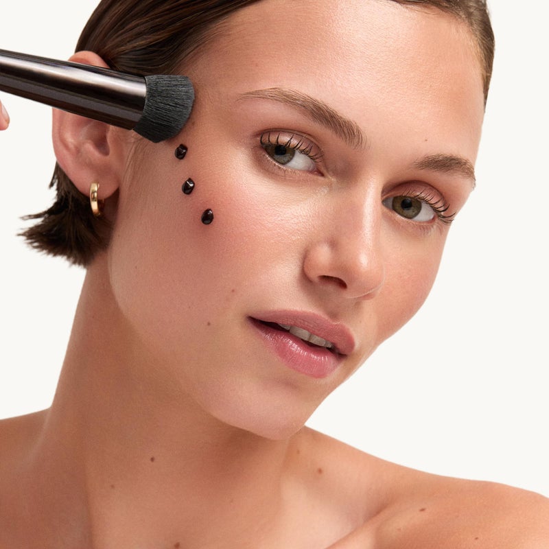 Goop جل برونزي من جووب بيوتي سمرتون | تينت مرطب للبشرة للحصول على توهج مشمس | فيتامين E و أستازانتين من الطحالب الحمراء | 1 أونصة سائلة - Image 4