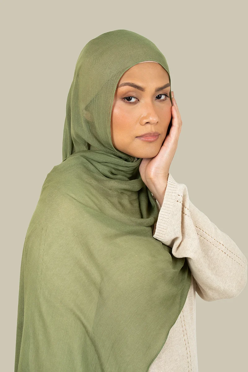 سيلكروز حجاب حرير مودال مرج أخضر