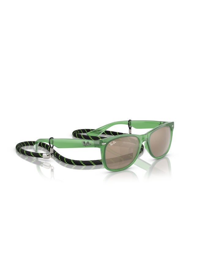 Ray-Ban Junior RJ9052S 71465A Kids Full Rim Square Sunglasses - Lens Size: 47 mm - Image 3