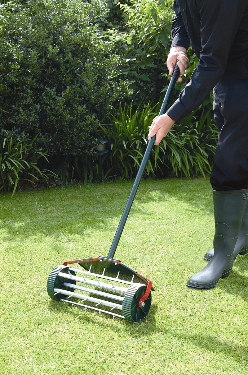 Bosmere W301 Rolling Lawn Aerator Steel