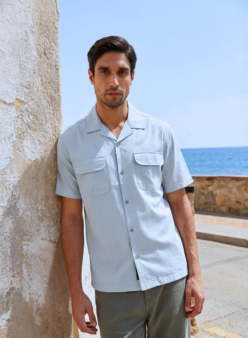Dennis Lingo Men Light Blue Cotton Solid Print Button Down Relaxed Shirt