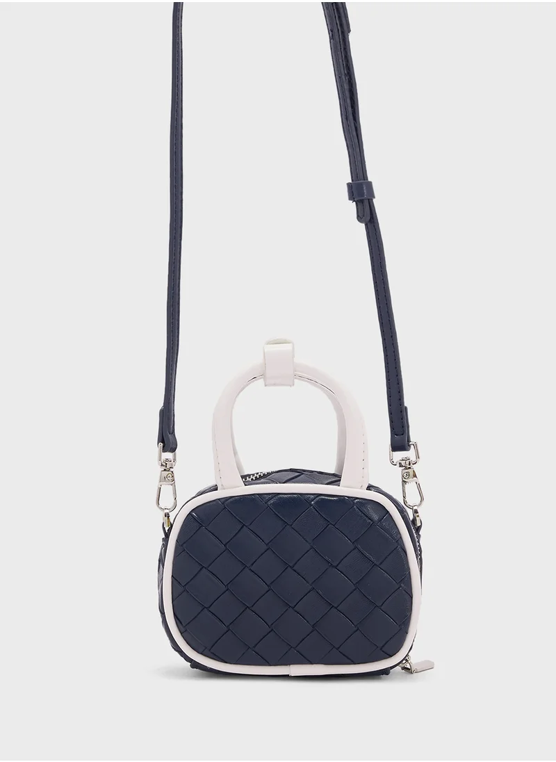 جينجر Woven Crossbody Bag