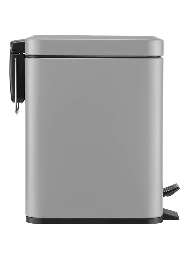 بلاك اند ديكر سليم لاين سلة نفايات وإعادة التدوير بدواسة وإغلاق ناعم رمادي وأسود 5 لتر 61238 - Image 2