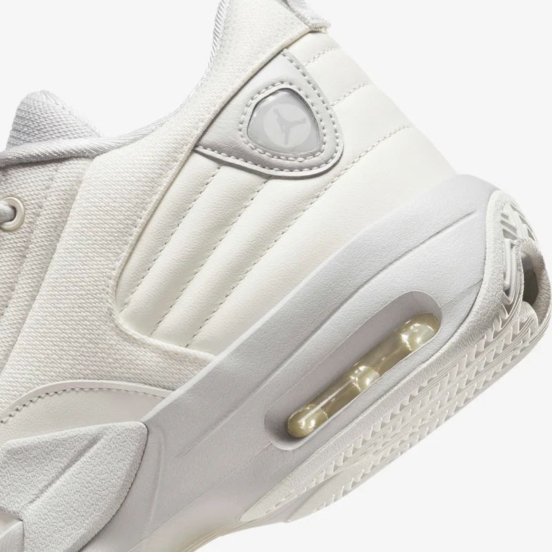 Jordan Women's Max Aura 6 Shoes