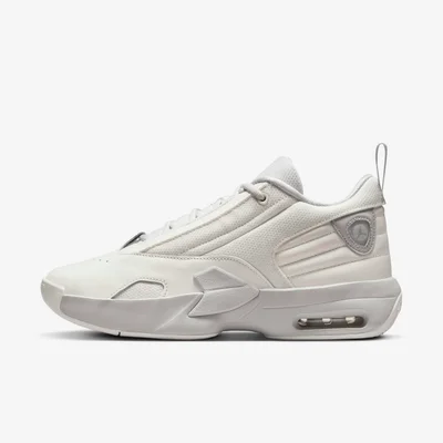 Jordan Women's Max Aura 6 Shoes