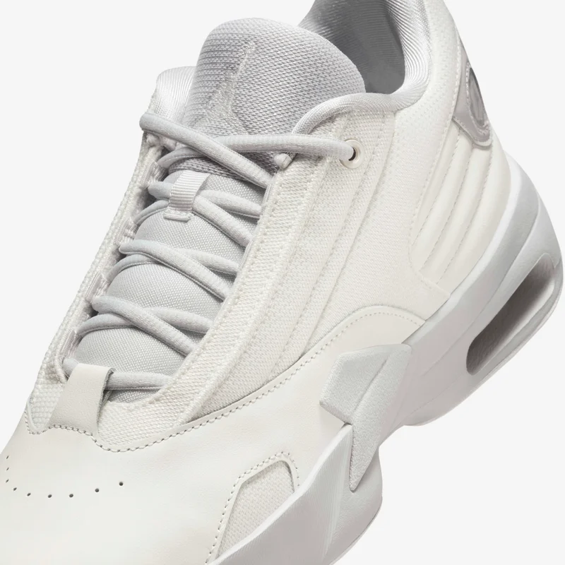 Jordan Women's Max Aura 6 Shoes