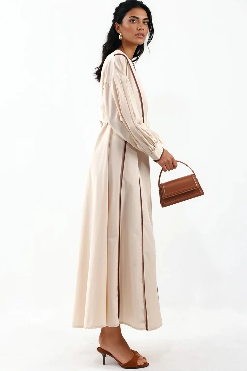 جينيفر Belted Striped Maxi Dress