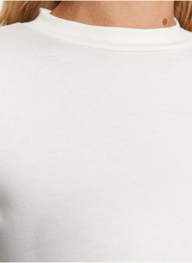 trendyol - Ecru Premium Soft Fabric Fitted Crop Stretchy Knitted Blouse TWOAW24BZ00433 - Image 1