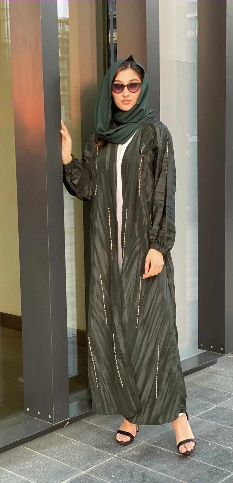Moistreet  Pleated Open Abaya for Women | Best Price UAE