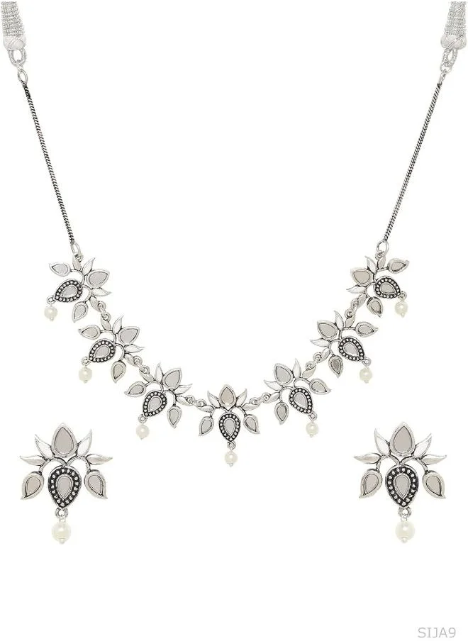 VOYLLA Amaira Mirror Details Necklace Set