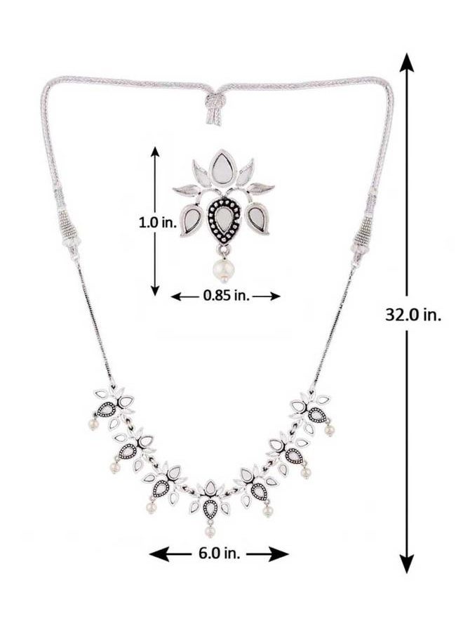 VOYLLA Amaira Mirror Details Necklace Set  - Image 5