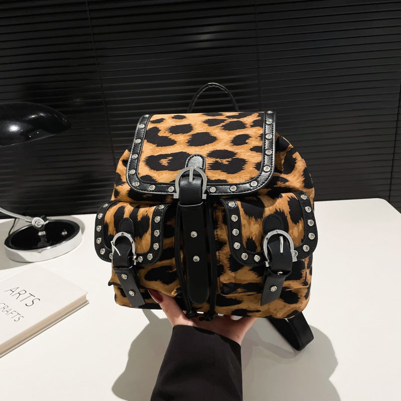 Retro New Distinctive Leopard Print Backpack Trendy Fashion Flip Bag Rivet Large Capacity Backpack - Image 2