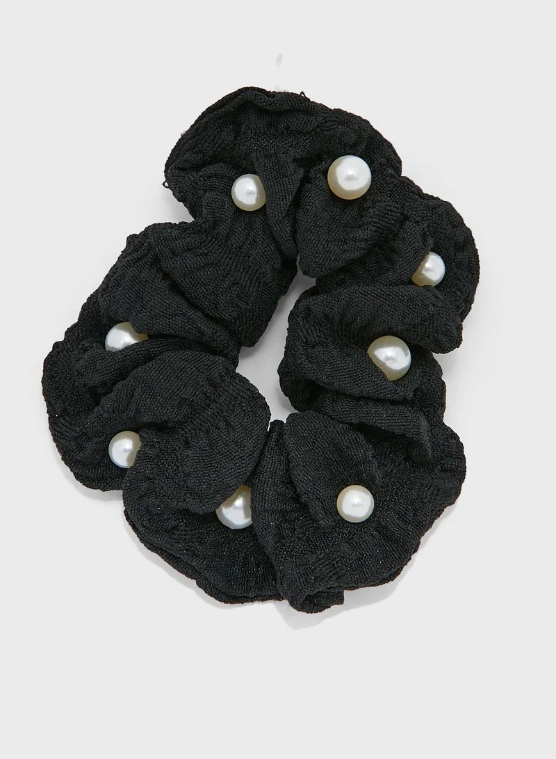 ELLA Pearl Scrunchie Hair Tie