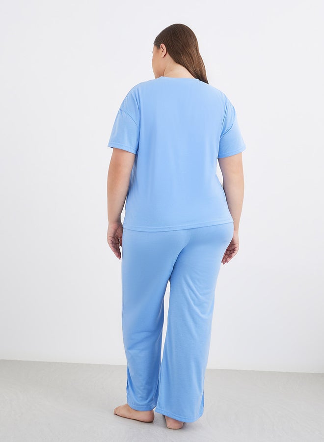 Styli Plus Sun Rays Dropped Shoulder T-Shirt and Side Slit Pyjama Set - Image 5