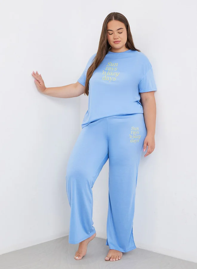 Styli Styli Plus Sun Rays Dropped Shoulder T-Shirt and Side Slit Pyjama Set